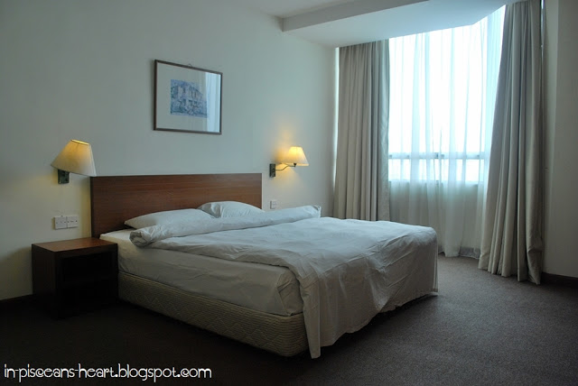 1 King Size Bed | The Krystal Suites @ Bayan Lepas, Penang Master bedroom with 1 King Sized Bed