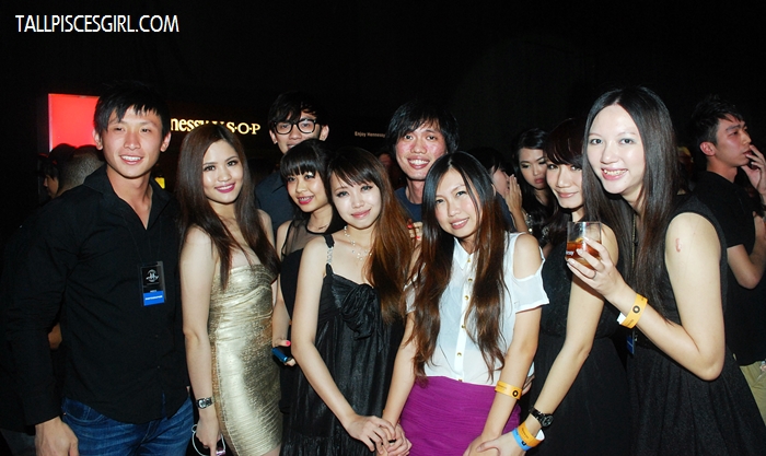 Group photo with fellow bloggers!