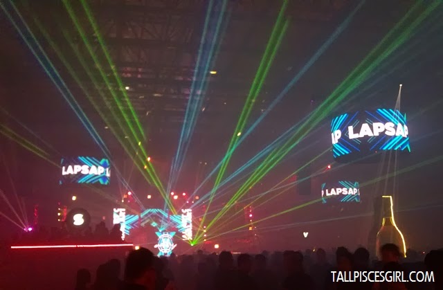 Electrifying laser show and striking LED visuals while Lapsap was spinning