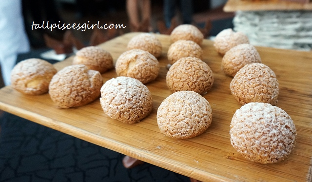 Valrhona - Apple Choux Dulcey 32% Valrhona - Apple Choux Dulcey 32%