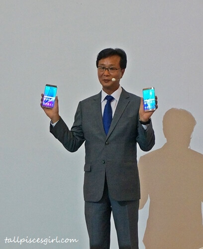 President of Samsung Malaysia Electronics, Mr. Lee Sang Hoon proudly introduces Samsung Galaxy Note 5 & Samsung Galaxy S6 Edge+