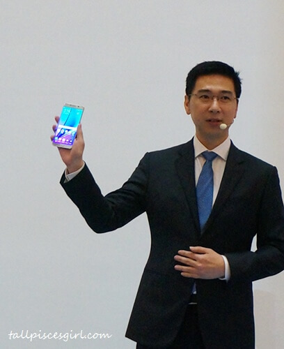 DSC05825 | Samsung Galaxy Note5 Launches in Malaysia Mr. Lee Jui Siang (Vice President, Mobile, IT & Digital Imaging, Samsung Malaysia Electronics) elaborates the all-new features and improvements on Samsung Galaxy Note5