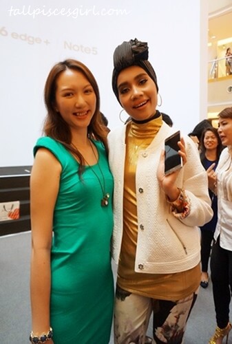 Finally had the opportunity to take a photo with Yuna!