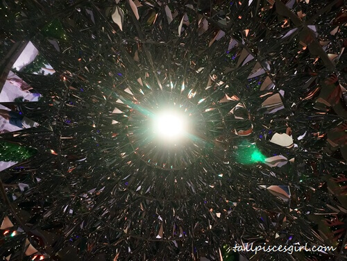 Sunway Pyramid Christmas Decor 2015 - Multi-dimensional crystal cove