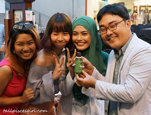 Shivani Balraj, Chanwon Tan, Nisa Kay brings The Green Tea Seed Serum for a Malaysian experience. innisfree Malaysia Brand Manager, Johnny Nam is so grateful for that :)