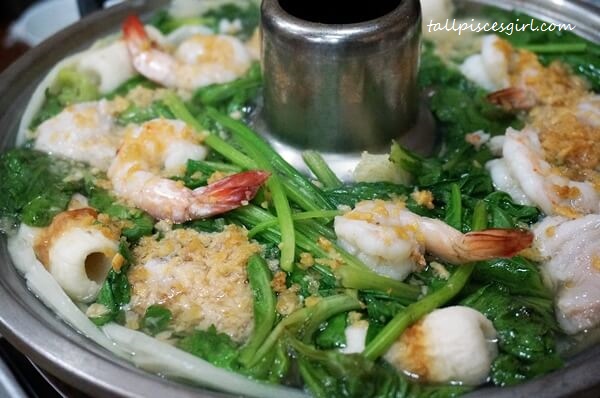 Seafood heaven is in our steamboat (Price: RP 120,000 per pax)