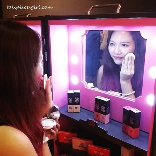 Just posing - Touch up like a star with Etude House Real Powder Cushion