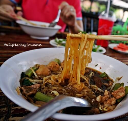 DSC00228 | What to Eat in Krabi: Ao Nang Boat Noodle Love the rice noodles with thick broth