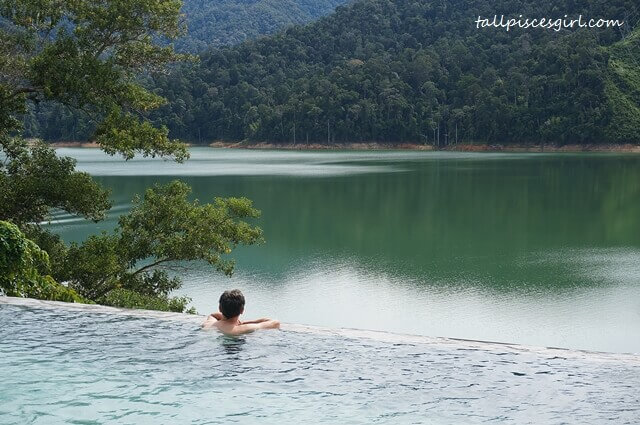 Belum Rainforest Resort Infinity Pool overlooking the breathtaking Temenggor Lake