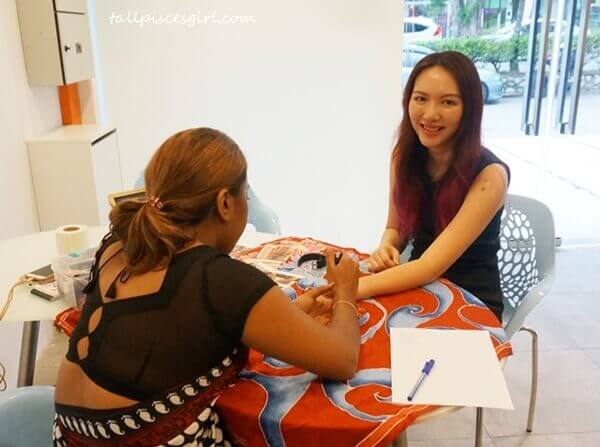 Special thanks to Nana Henna Design for the beautiful henna