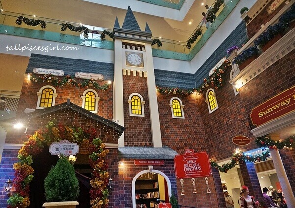DSC02624 | Have a Holly Jolly Christmas @ Sunway Putra Mall The main concourse of Sunway Putra Mall is back to Victorian era with 19th century’s red brick houses