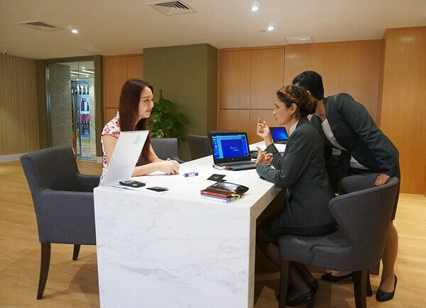 DSC04279 | Pearl Premier Rooms @ Pearl International Hotel Kuala Lumpur Personalized check-in at Business Centre, Level 23 for Pearl Premier Guests