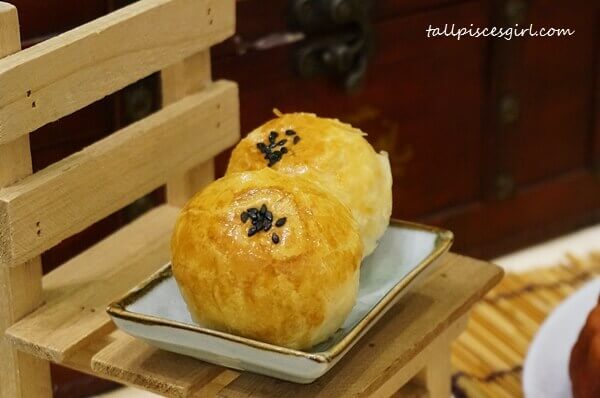 DSC06486 | Celebrate Mid-Autumn with BMS Organics Mooncake BMS Organics Suzhou Style Mooncake: Red Bean with Tangerine Pastry