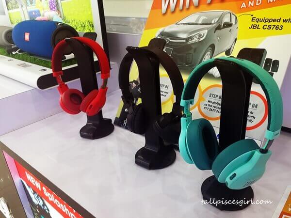 IMG 20170829 140044 | First Mi Zone in Malaysia Opens at Mobile2Go, SS2 Petaling Jaya! JBL Headsets - Test first before you buy!
