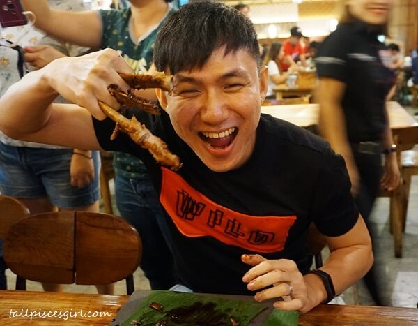 Clumsy Boy Took Part in Naughty Nuri's Ribs Master 2018 Challenge @ Atria