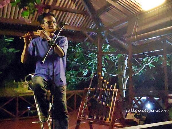 Performance by traditional flutist Tawfan Inmala bin Asjhad Zaenie | Experience Kampung Life at Rimba Alor Orchard Villas Melaka Performance by traditional flutist, Tawfan Inmala bin Asjhad Zaenie