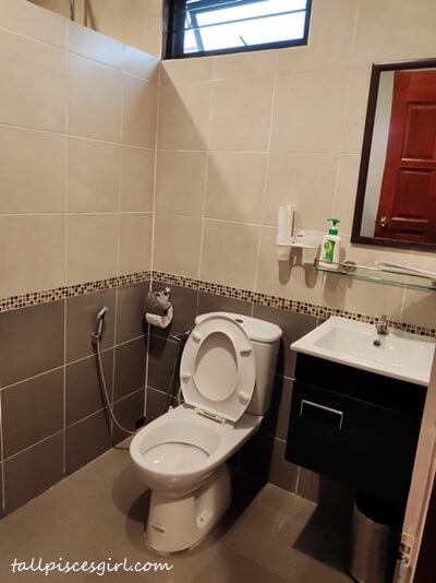 Villa Alor Bathroom | Experience Kampung Life at Rimba Alor Orchard Villas Melaka Villa Alor - Bathroom