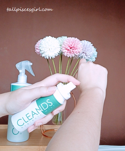 Using Cleands Hygiene Mist for itch relieve | Get 24 Hours Germ-free Protection with Cleands Using Cleands Hygiene Mist for itch relieve