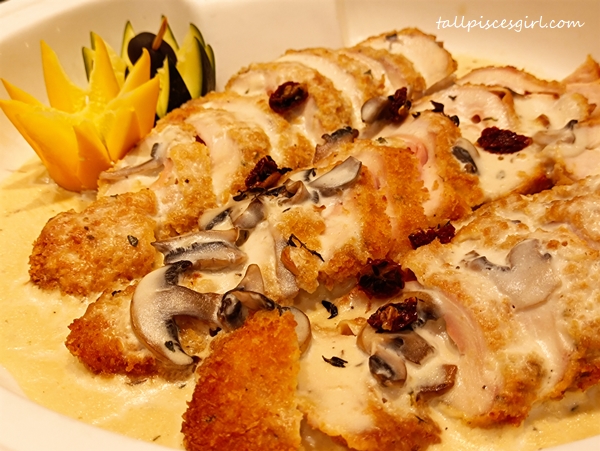 Chicken Cordon Beu with Mushroom Sauce | Jingle Jangle Christmas Buffet 2021 at Cinnamon Coffee House, One World Hotel PJ Chicken Cordon Beu with Mushroom Sauce