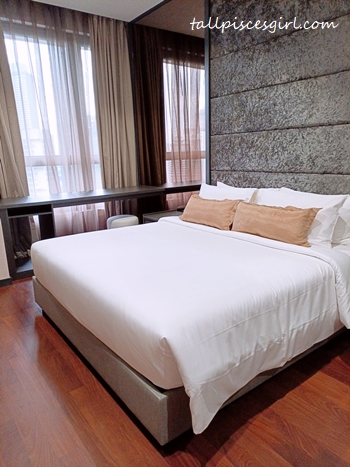 Master bedroom @ 8 Kia Peng Suites