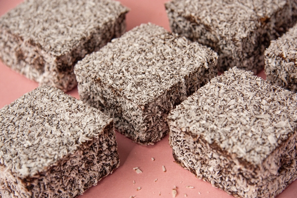 Best Local Food to Eat in Australia - Lamingtons