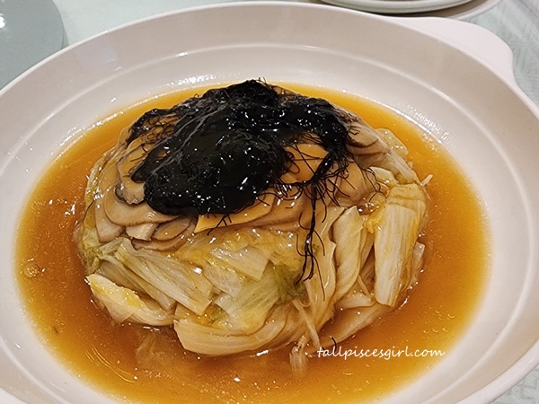 Chinese Cabbage with Fatt Choy & Mushroom