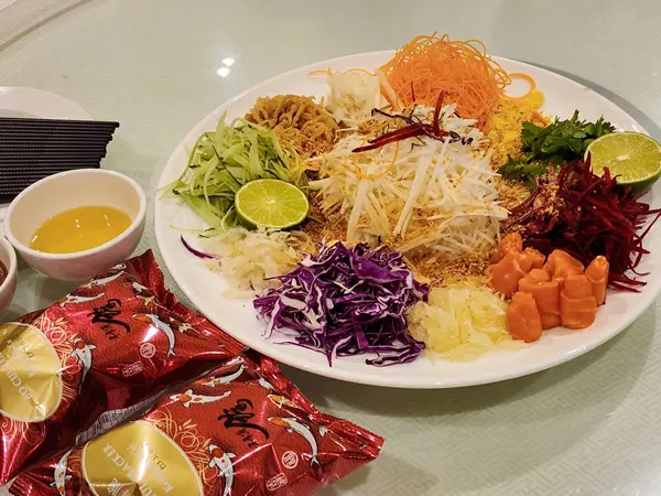 Snow Pear Jelly Fish and Salmon Yee Sang @ Golden Valley Halal Chinese Restaurant at Melawati Mall | Halal Chinese New Year Set Menu @ Golden Valley, Melawati Mall Snow Pear, Jelly Fish and Salmon Yee Sang @ Golden Valley, Halal Chinese Restaurant at Melawati Mall