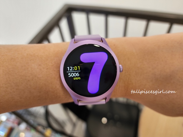 Kieslect Lady Calling Watch Lora has a 3D Full View Color Display for crystal clear visibility | 8 Reasons Why You Should Get Kieslect Lady Calling Watch Lora Smartwatch Kieslect Lady Calling Watch Lora has a 3D Full View Color Display for crystal clear visibility