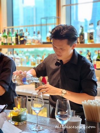 Getting my cocktail during Nobu KL Tanoshi Hour from the bar
