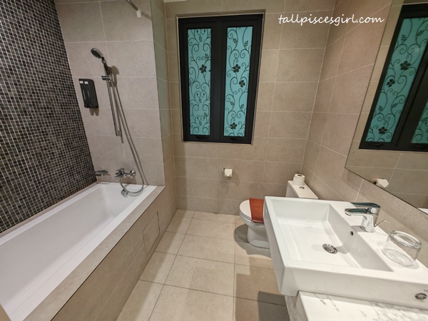 The OOAK Suites by Bamboo Hospitality Bathroom with bathtub | Why The OOAK Suites by Bamboo Hospitality in Mont Kiara Is Perfect for Your Next Kuala Lumpur Staycation The OOAK Suites by Bamboo Hospitality - Bathroom with bathtub