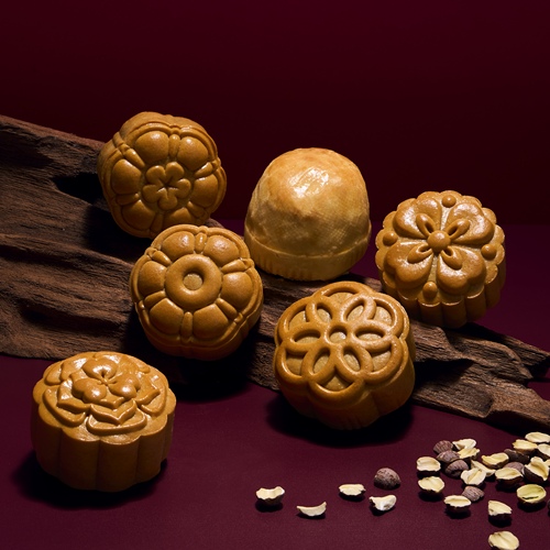 OVERSEA Signature Traditional Mooncakes | 海外天 OVERSEA Mooncake 2026: The Moonlight Collection & New Flavours OVERSEA Signature Traditional Mooncakes